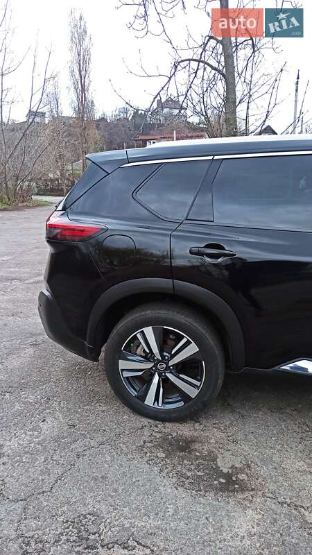 Позашляховик / Кросовер Nissan Rogue 2021 в Черкасах