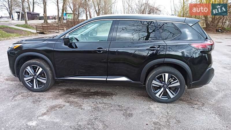 Позашляховик / Кросовер Nissan Rogue 2021 в Черкасах