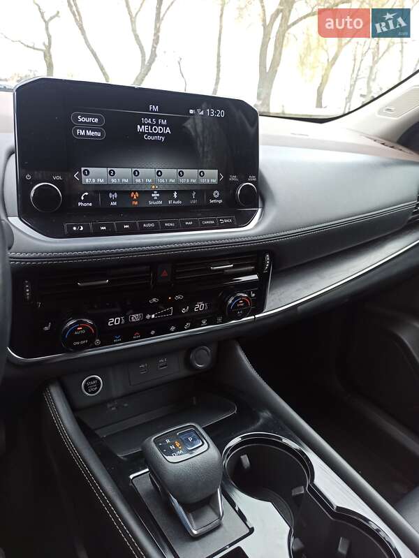 Позашляховик / Кросовер Nissan Rogue 2021 в Черкасах