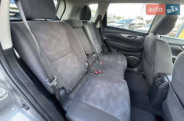 Внедорожник / Кроссовер Nissan Rogue 2016 в 