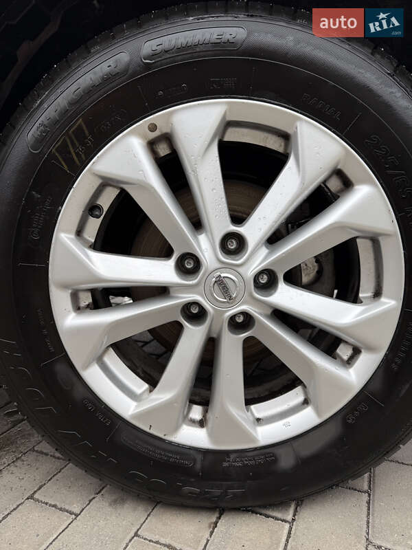 Позашляховик / Кросовер Nissan Rogue 2016 в Білій Церкві