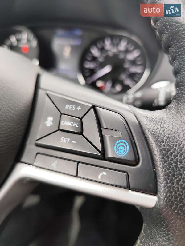 Внедорожник / Кроссовер Nissan Rogue 2019 в Чернигове