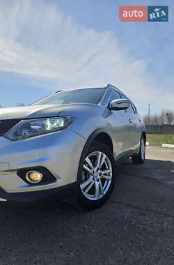 Позашляховик / Кросовер Nissan Rogue 2015 в 