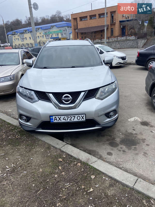 Внедорожник / Кроссовер Nissan Rogue 2016 в Харькове
