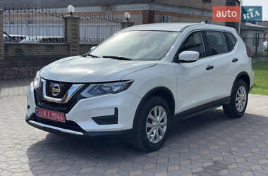Позашляховик / Кросовер Nissan Rogue 2019 в 