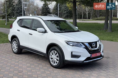 Позашляховик / Кросовер Nissan Rogue 2019 в 