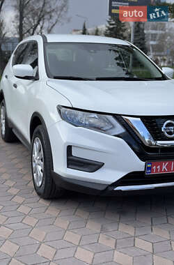 Позашляховик / Кросовер Nissan Rogue 2019 в 