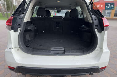Позашляховик / Кросовер Nissan Rogue 2019 в 