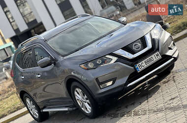 Внедорожник / Кроссовер Nissan Rogue 2017 в 