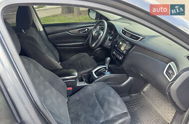 Внедорожник / Кроссовер Nissan Rogue 2014 в 