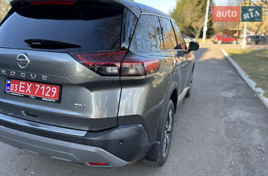 Внедорожник / Кроссовер Nissan Rogue 2021 в 