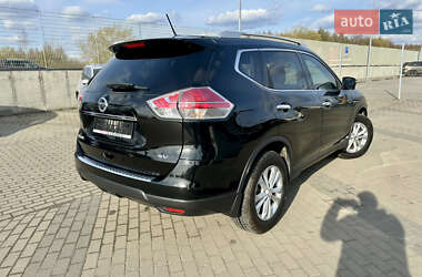 Внедорожник / Кроссовер Nissan Rogue 2016 в 