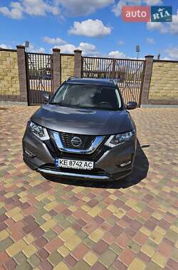 Внедорожник / Кроссовер Nissan Rogue 2019 в 