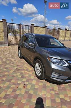 Внедорожник / Кроссовер Nissan Rogue 2019 в 