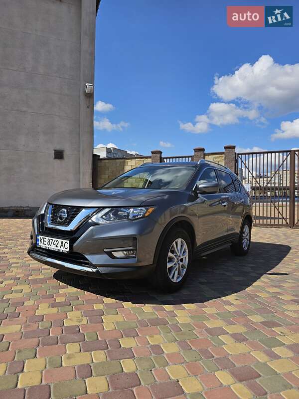 Внедорожник / Кроссовер Nissan Rogue 2019 в 