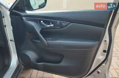 Внедорожник / Кроссовер Nissan Rogue 2019 в 