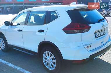 Внедорожник / Кроссовер Nissan Rogue 2017 в Киеве