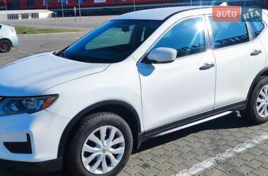 Внедорожник / Кроссовер Nissan Rogue 2017 в Киеве