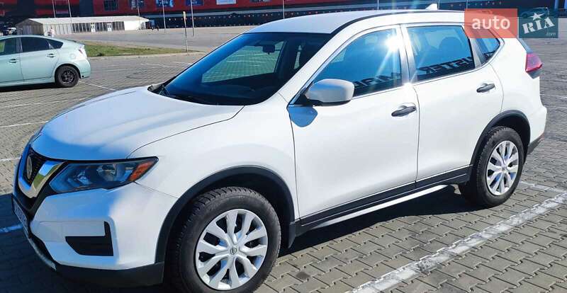 Позашляховик / Кросовер Nissan Rogue 2017 в Києві