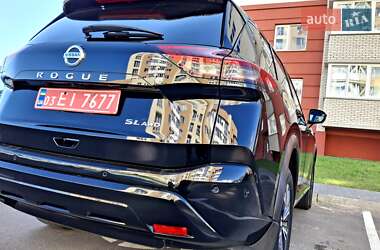 Внедорожник / Кроссовер Nissan Rogue 2022 в 