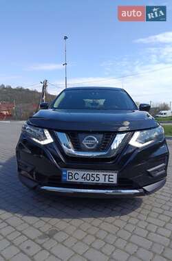 Внедорожник / Кроссовер Nissan Rogue 2017 в 