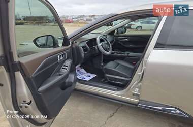Внедорожник / Кроссовер Nissan Rogue 2023 в 