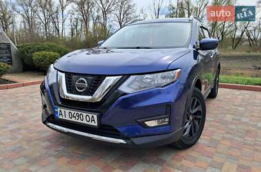 Внедорожник / Кроссовер Nissan Rogue 2018 в 