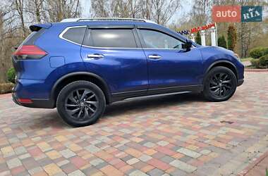 Внедорожник / Кроссовер Nissan Rogue 2018 в 