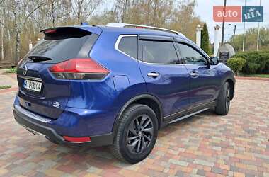 Внедорожник / Кроссовер Nissan Rogue 2018 в 