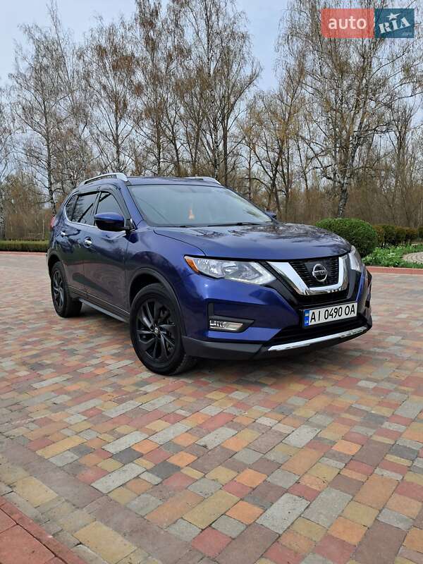 Внедорожник / Кроссовер Nissan Rogue 2018 в 