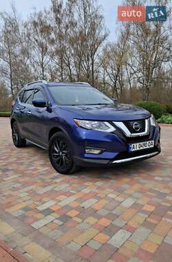 Внедорожник / Кроссовер Nissan Rogue 2018 в 