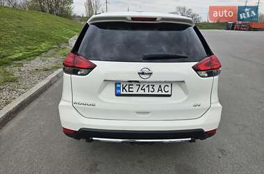 Внедорожник / Кроссовер Nissan Rogue 2017 в 