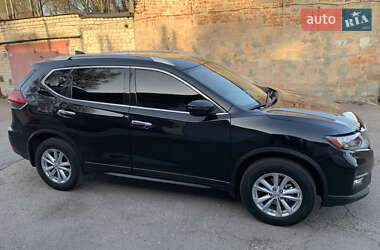 Внедорожник / Кроссовер Nissan Rogue 2016 в 