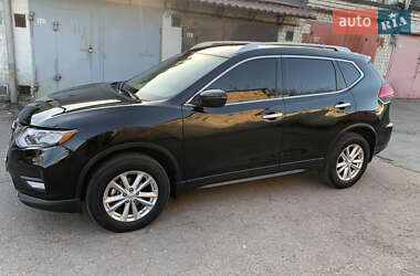 Внедорожник / Кроссовер Nissan Rogue 2016 в 