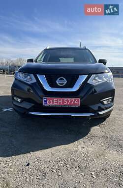 Внедорожник / Кроссовер Nissan Rogue 2020 в 