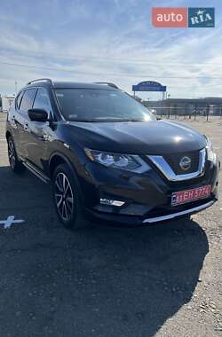 Внедорожник / Кроссовер Nissan Rogue 2020 в 
