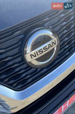 Внедорожник / Кроссовер Nissan Rogue 2020 в 