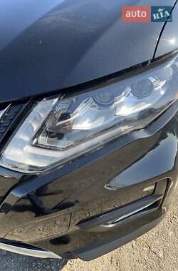 Внедорожник / Кроссовер Nissan Rogue 2020 в 