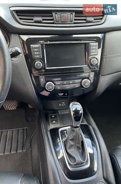 Внедорожник / Кроссовер Nissan Rogue 2020 в 
