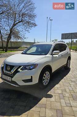 Внедорожник / Кроссовер Nissan Rogue 2019 в 