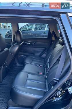 Внедорожник / Кроссовер Nissan Rogue 2018 в 
