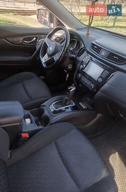 Внедорожник / Кроссовер Nissan Rogue 2018 в 
