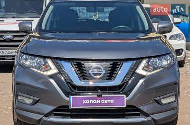 Внедорожник / Кроссовер Nissan Rogue 2017 в 