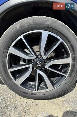 Позашляховик / Кросовер Nissan Rogue 2019 в 