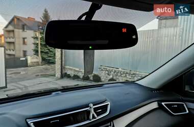 Внедорожник / Кроссовер Nissan Rogue 2014 в 