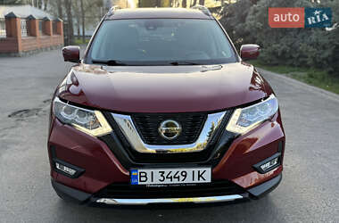 Внедорожник / Кроссовер Nissan Rogue 2017 в 