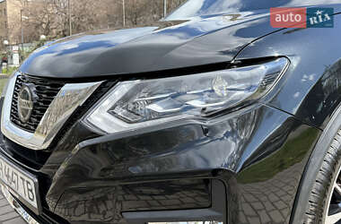 Внедорожник / Кроссовер Nissan Rogue 2018 в 