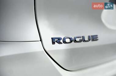 Внедорожник / Кроссовер Nissan Rogue 2017 в 