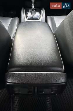 Внедорожник / Кроссовер Nissan Rogue 2015 в 