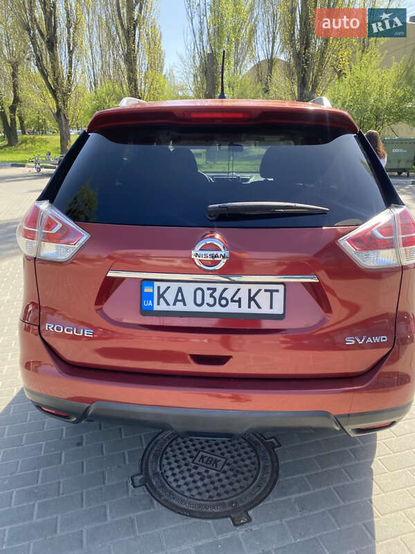 Внедорожник / Кроссовер Nissan Rogue 2015 в Киеве